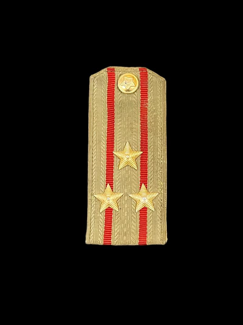 SOVIET ARMY SHOULDER BOARD