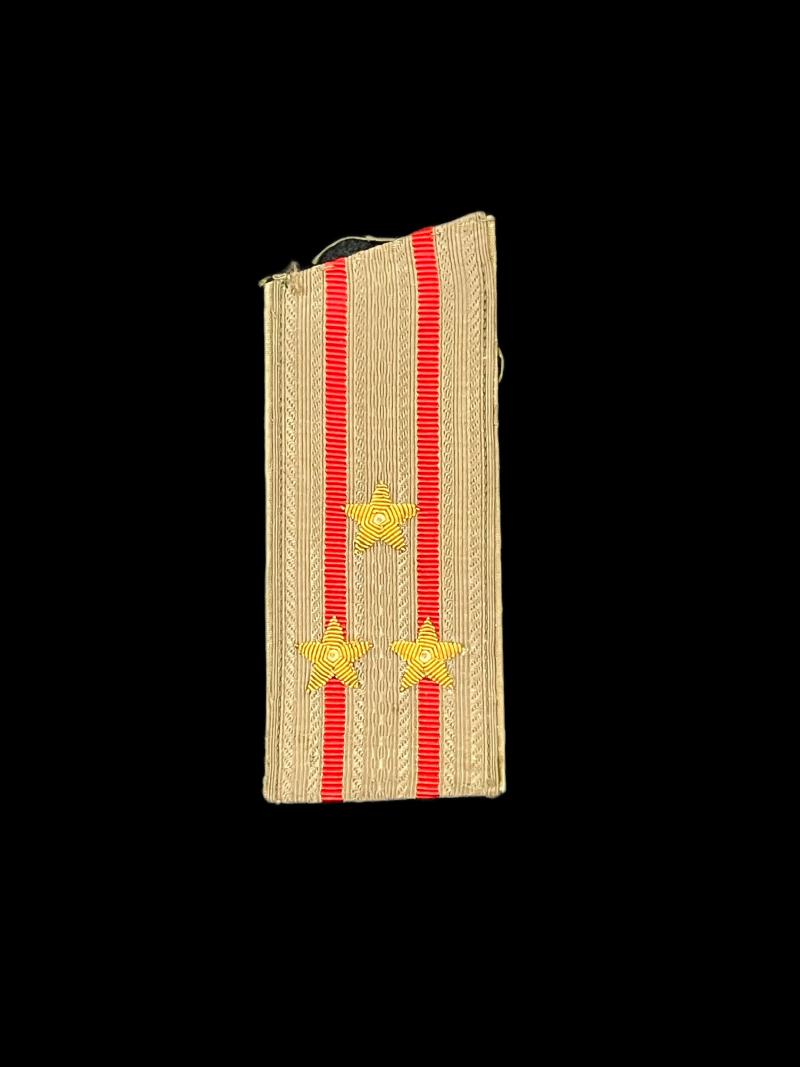 SOVIET ARMY SHOULDER BOARD