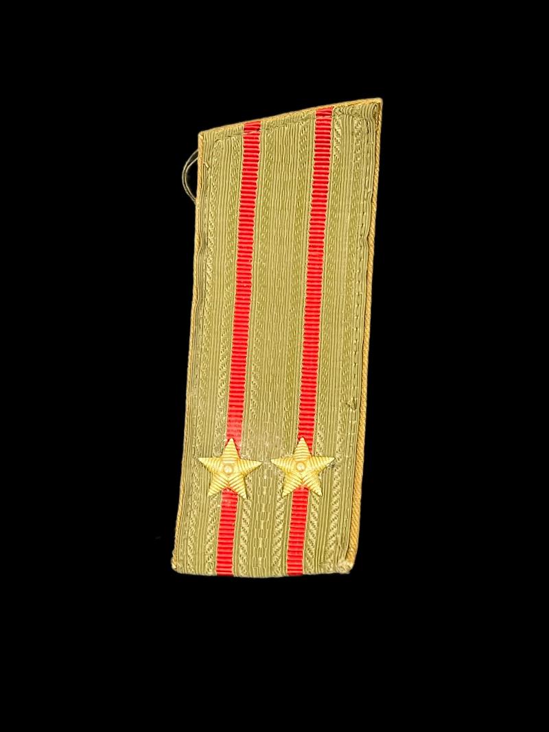SOVIET ARMY SHOULDER BOARD