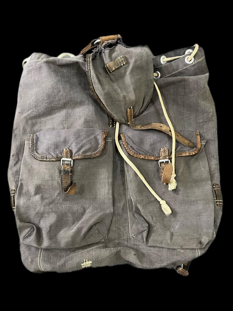 WW2 GERMAN LUFTWAFFE BLUE BACK PACK