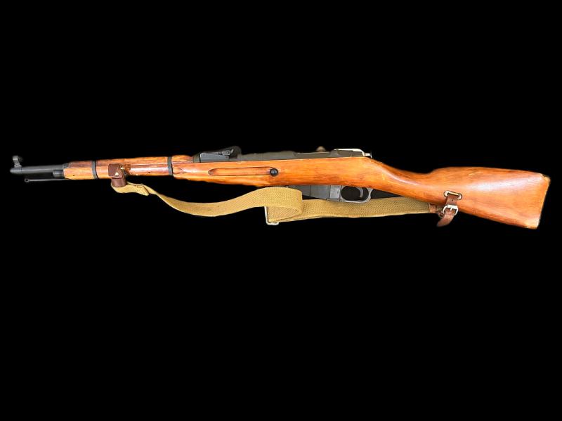 DEACTIVATED WW2 SOVIET MOSIN NAGANT CARBINE RIFLE (MATCHING) (UK DEACTIVATION)
