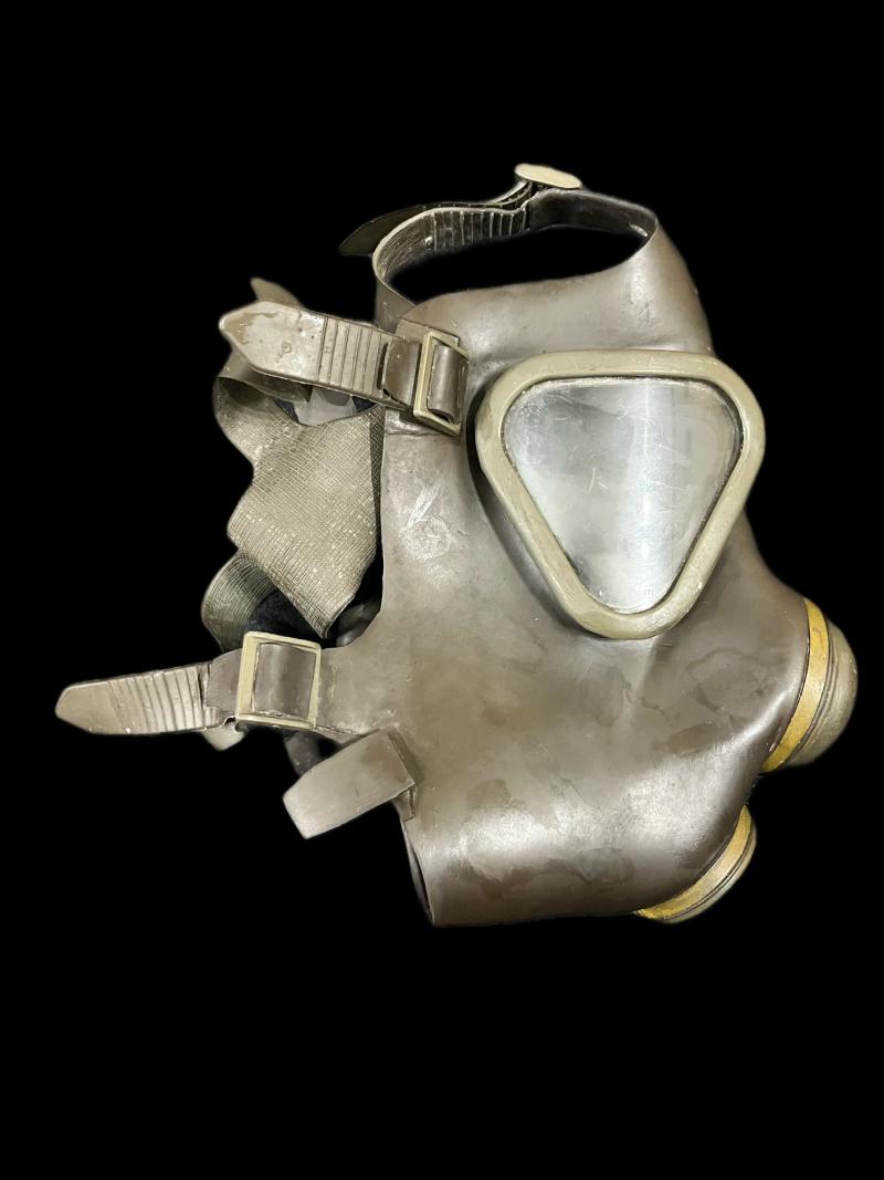 GERMAN DRAEGER M65 GAS MASK
