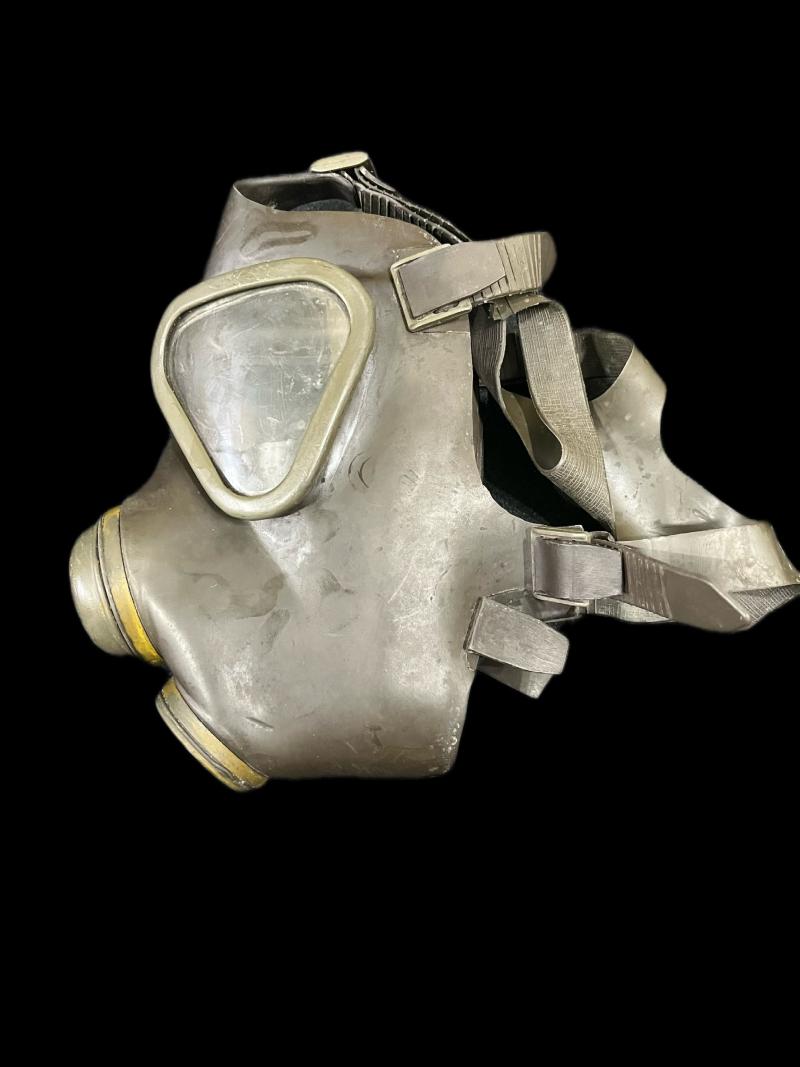 GERMAN DRAEGER M65 GAS MASK