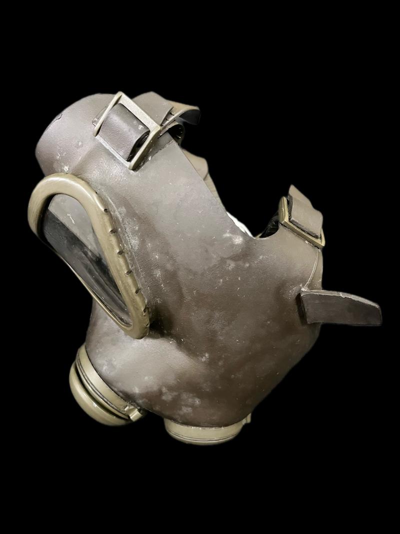 GERMAN AUER M65 GAS MASK AND FILTER