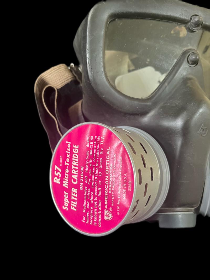 U.S. BM-21B-98 GAS MASK WITH OPTICAL R57 FILTERS