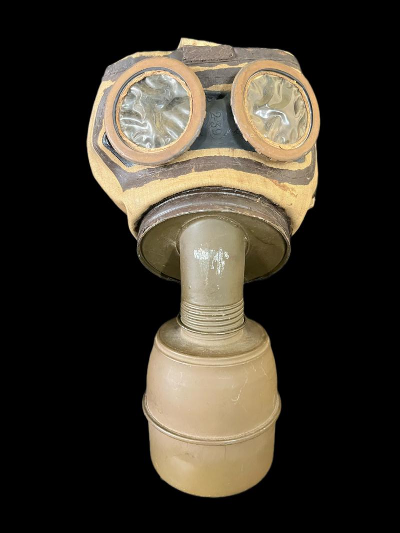 WW2 FRENCH TC-38 GAS MASK WITH FILTER