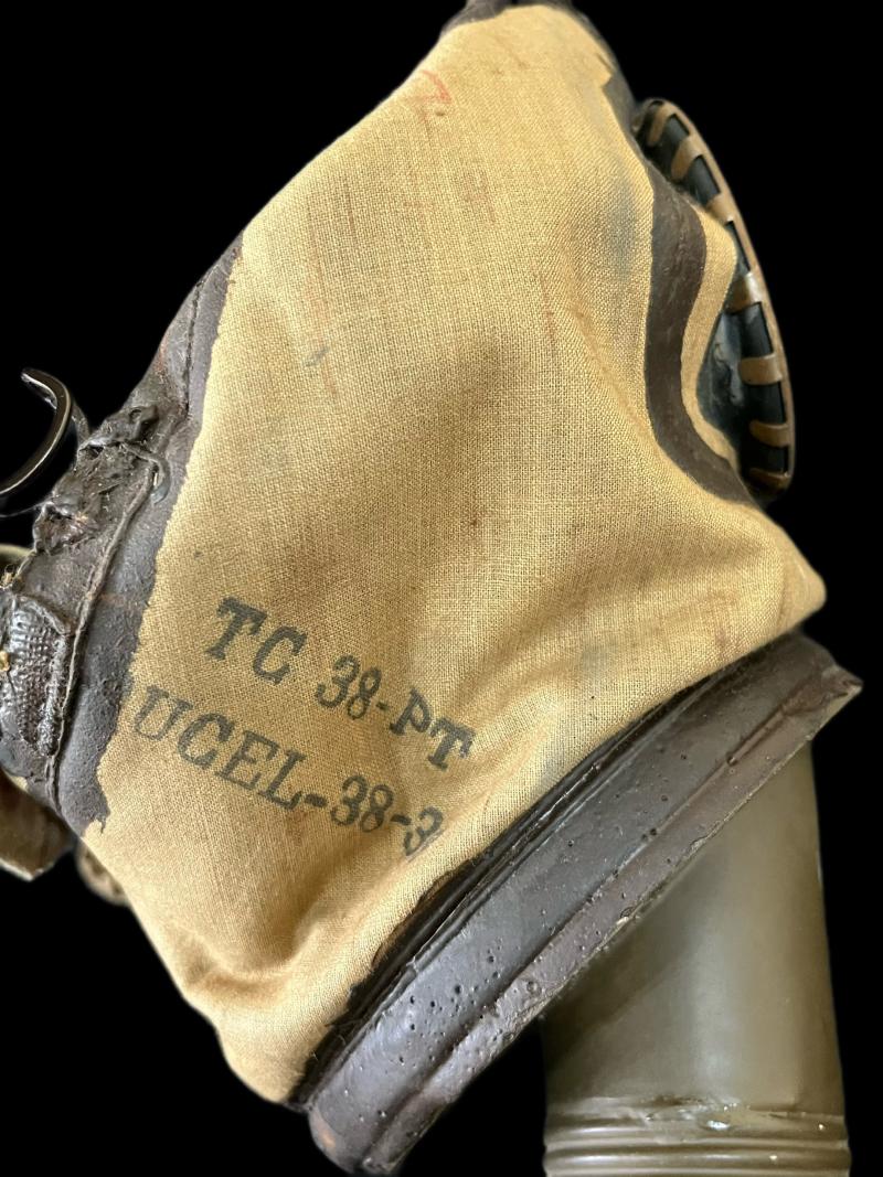 WW2 FRENCH TC-38 GAS MASK WITH FILTER