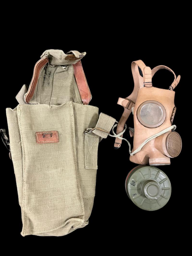 BELGIAN M51 GAS MASK WITH FILTER AND BAG