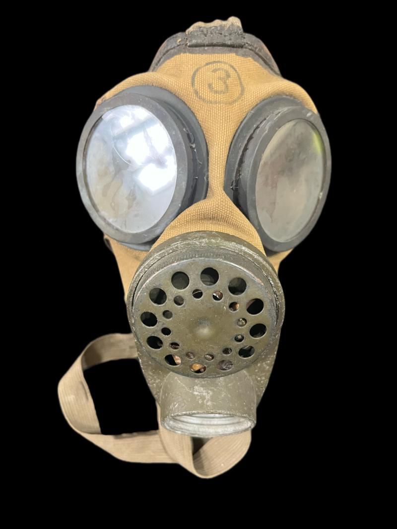 WW2 HUNGARIAN 34M GAS MASK