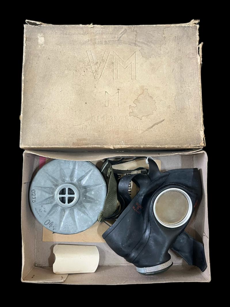 WW2 GERMAN VM-40 GAS MASK IN ORIGINAL BOX