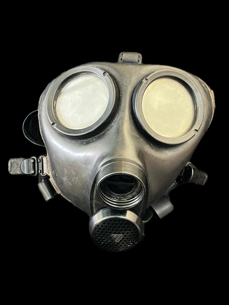 GERMAN DRAEGER DUXEX GAS MASK