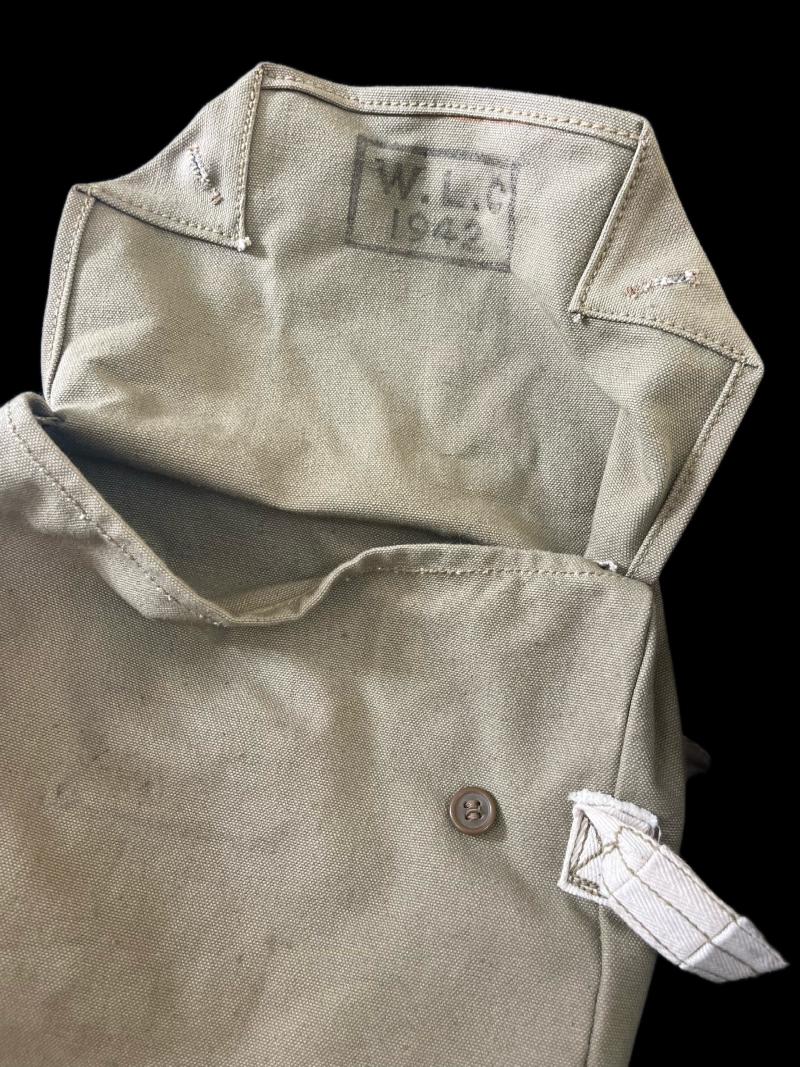 WW2 BRITISH CIVILIAN DUTY GAS MASK AND BAG