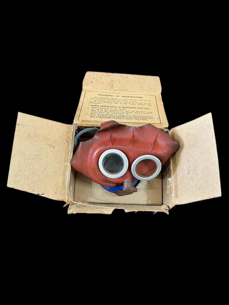 WW2 BRITISH MICKEY MOUSE GAS MASK