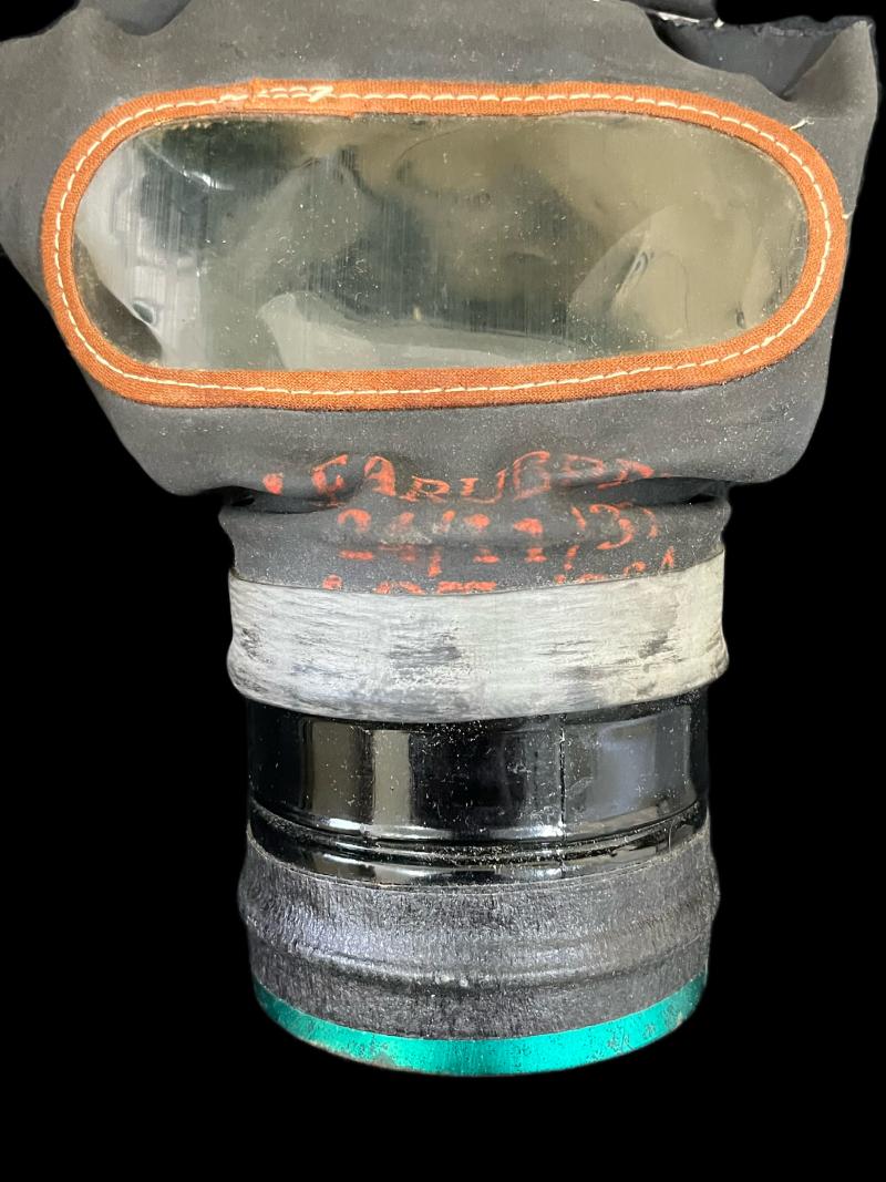 WW2 BRITISH CIVILIAN GAS MASK IN BOX