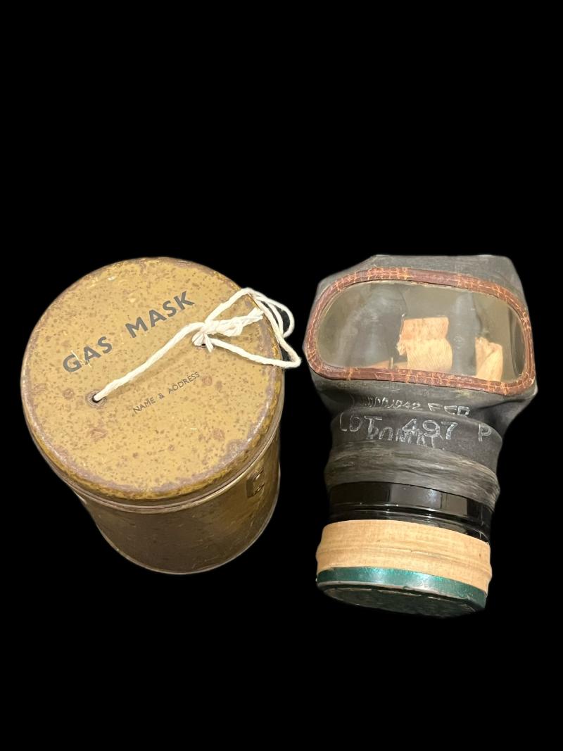 WW2 BRITISH CIVILIAN GAS MASK IN TIN