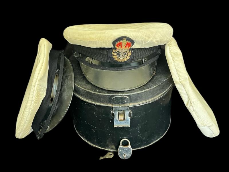WW2 NAVY CHIEF PETTY OFFICER'S CAP AND TIN (NAMED D.KEMP)