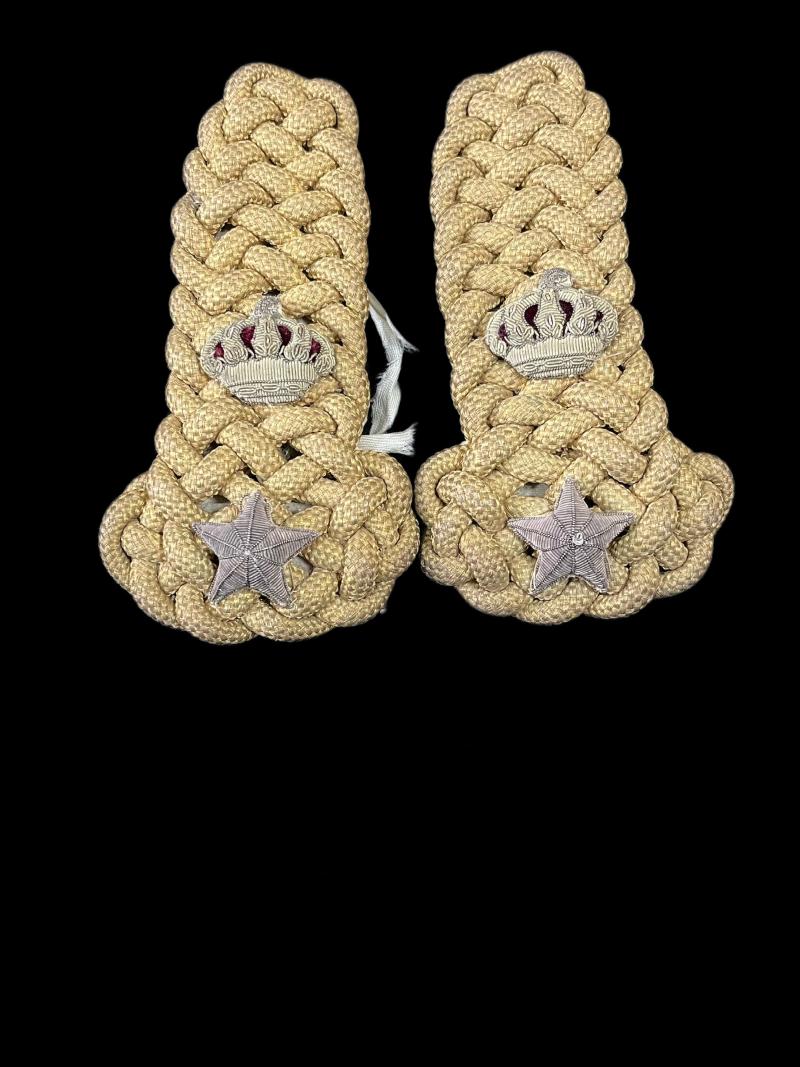 BRITISH ARMY OFFICER’S SHOULDER BOARDS