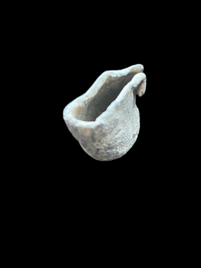 ENGLISH CIVIL WAR POWDER FLASK