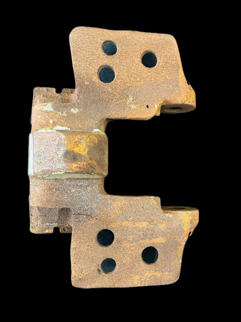 WW2 GERMAN SD.KFZ. 8 (SONDERKRAFTFAHRZEUG 8) TRACK PIECE