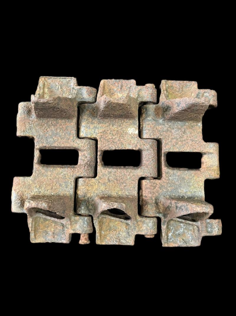 WW2 GERMAN HETZER TANK 3 PIECE TRACK