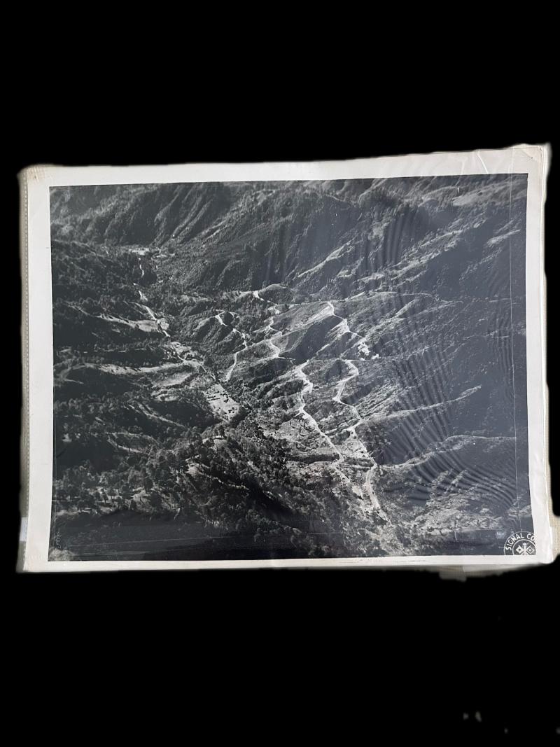 WW2 PICTURE OF AN AERIAL VIEW OF THE BURMA ROAD TO CHINA