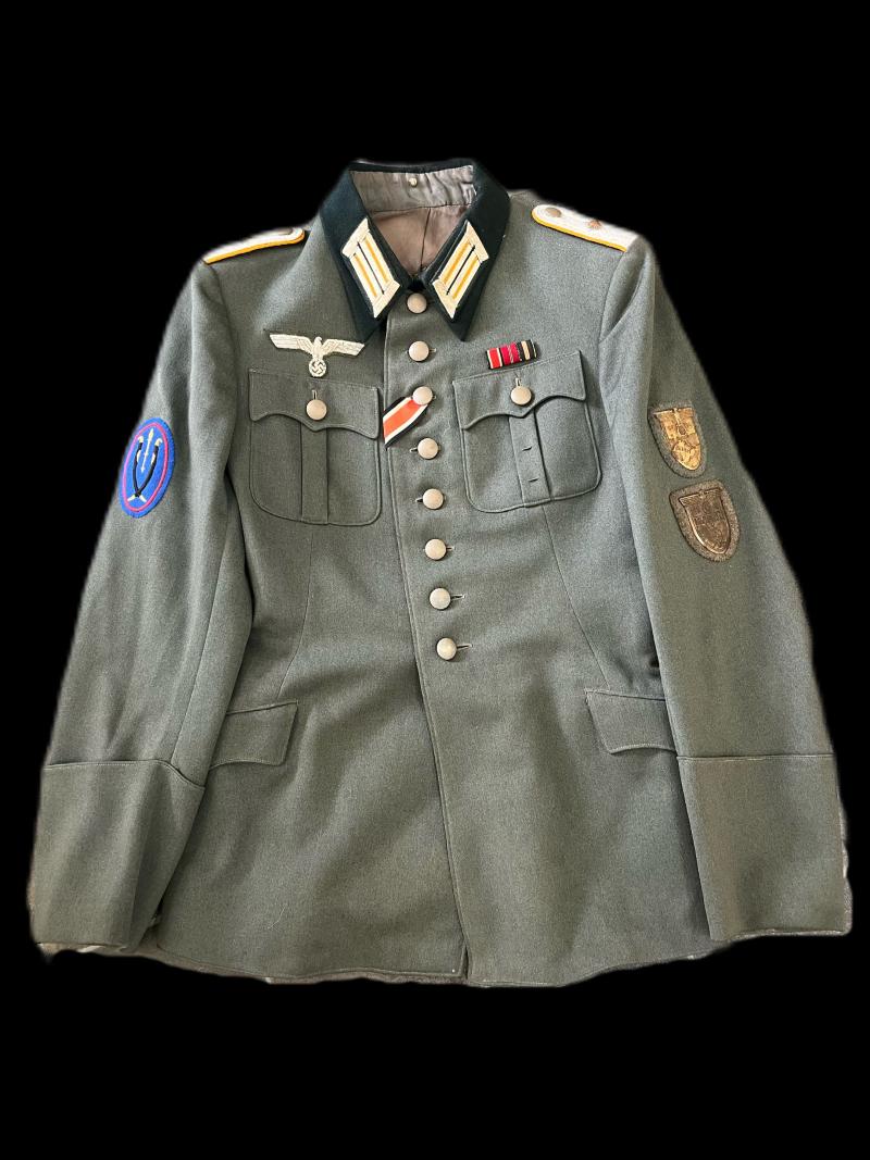 EARLY WW2 GERMAN CAVALRY OFFICER'S 8 BUTTON TUNIC (NAMED)