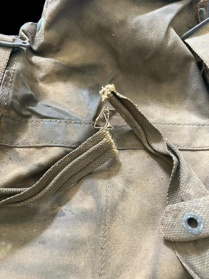 WW2 BRITISH MK.IV GAS MASK WITH FILTER, ANTI DIMMING AND BAG