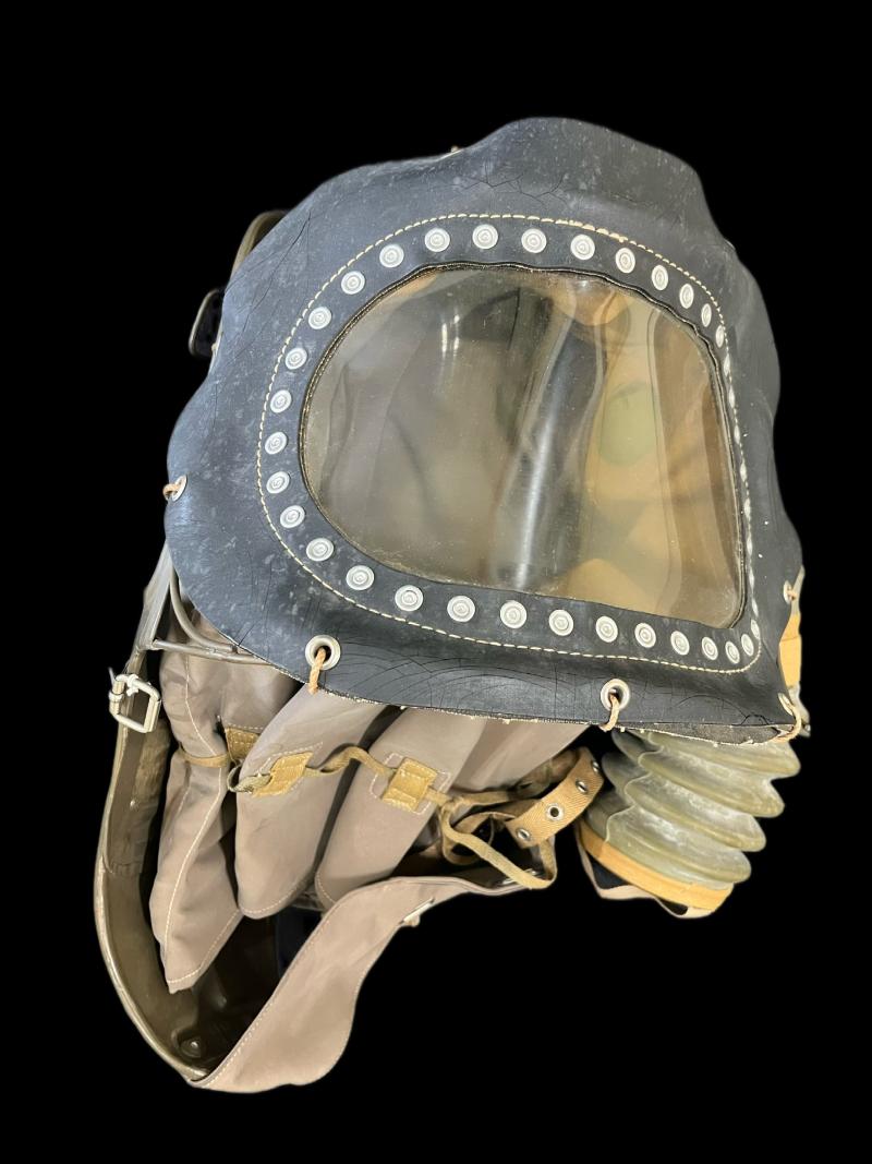 WW2 BRITISH BABY'S GAS MASK