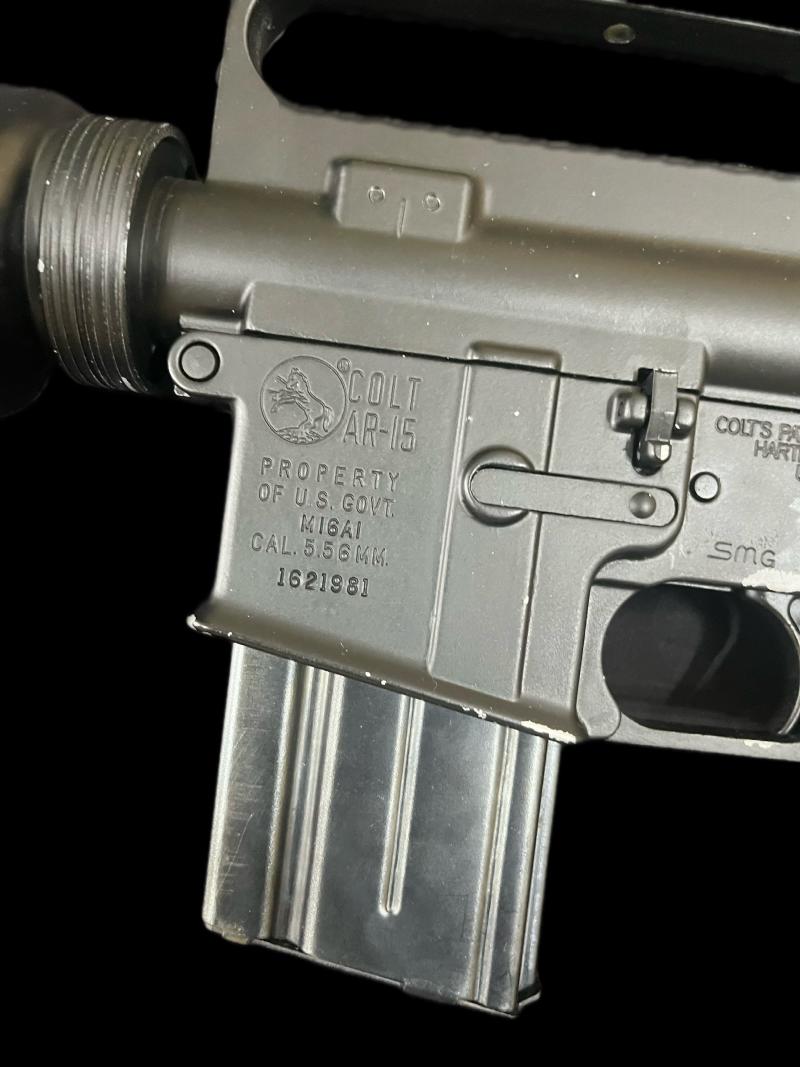 REPLICA COLT M16/AR-15 SMG PLUG FIRE ASSAULT RIFLE