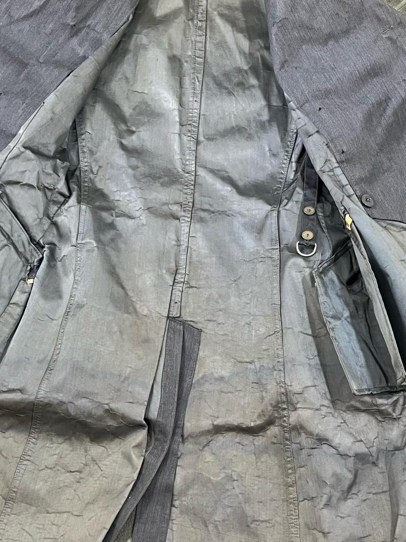 EARLY WW2 GERMAN LUFTWAFFE RUBBERISED RAIN COAT