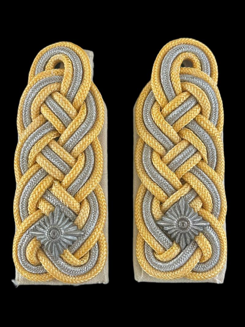 WW2 GERMAN SS GENERAL'S SHOULDER BOARDS