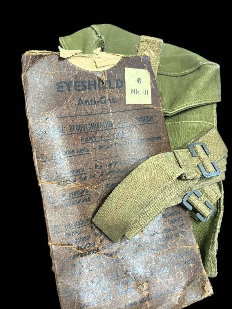 WW2 BRITISH CIVIL DEFENCE GAS MASK & CONTENTS