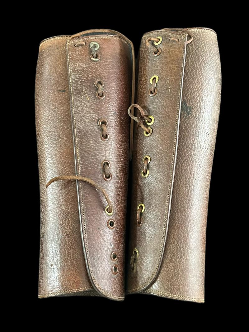 WW1 BRITISH OFFICER'S RAWHIDE LEATHER GAITERS