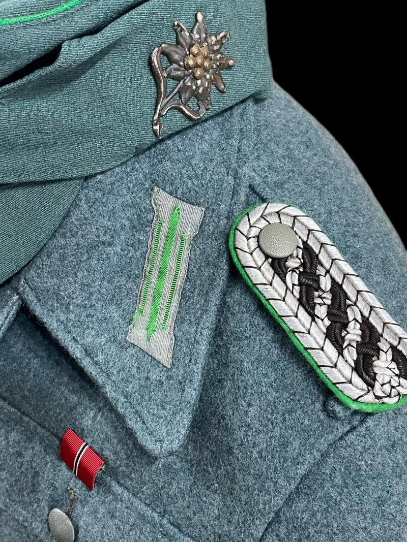 WW2 GERMAN M44 POLICE MOUNTAIN REGIMENT TUNIC & POLICE MOUNTAIN CAP