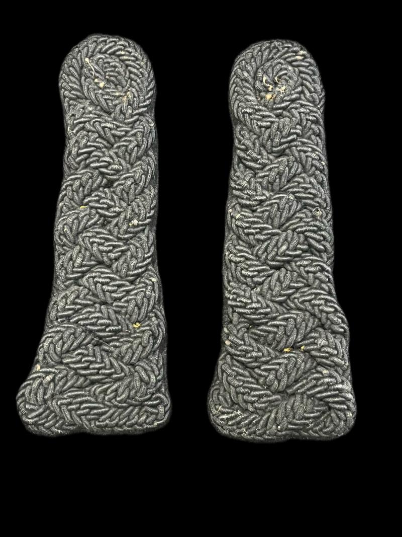 19TH CENTURY HUSSAR ATTILA BLACK SHOULDER BOARDS