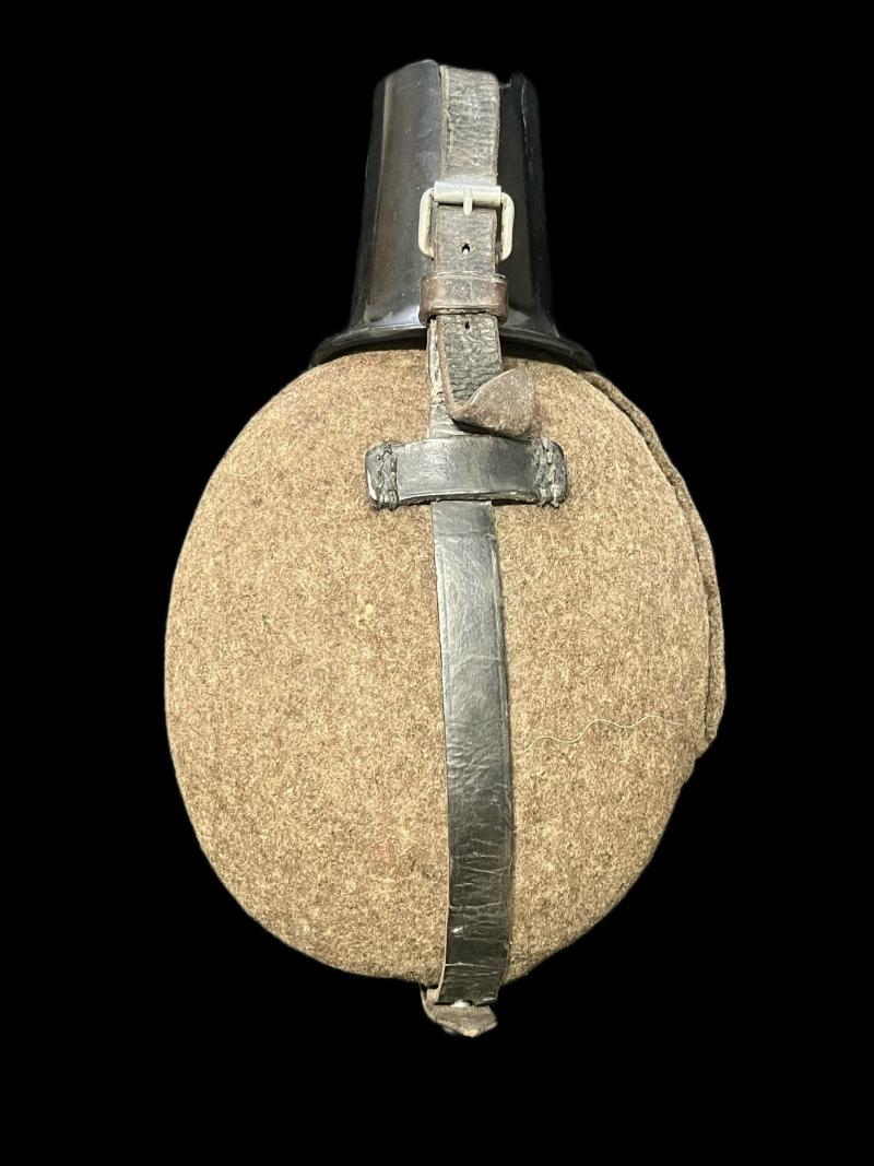 WW2 GERMAN M31 WATER BOTTLE (MATCHING)