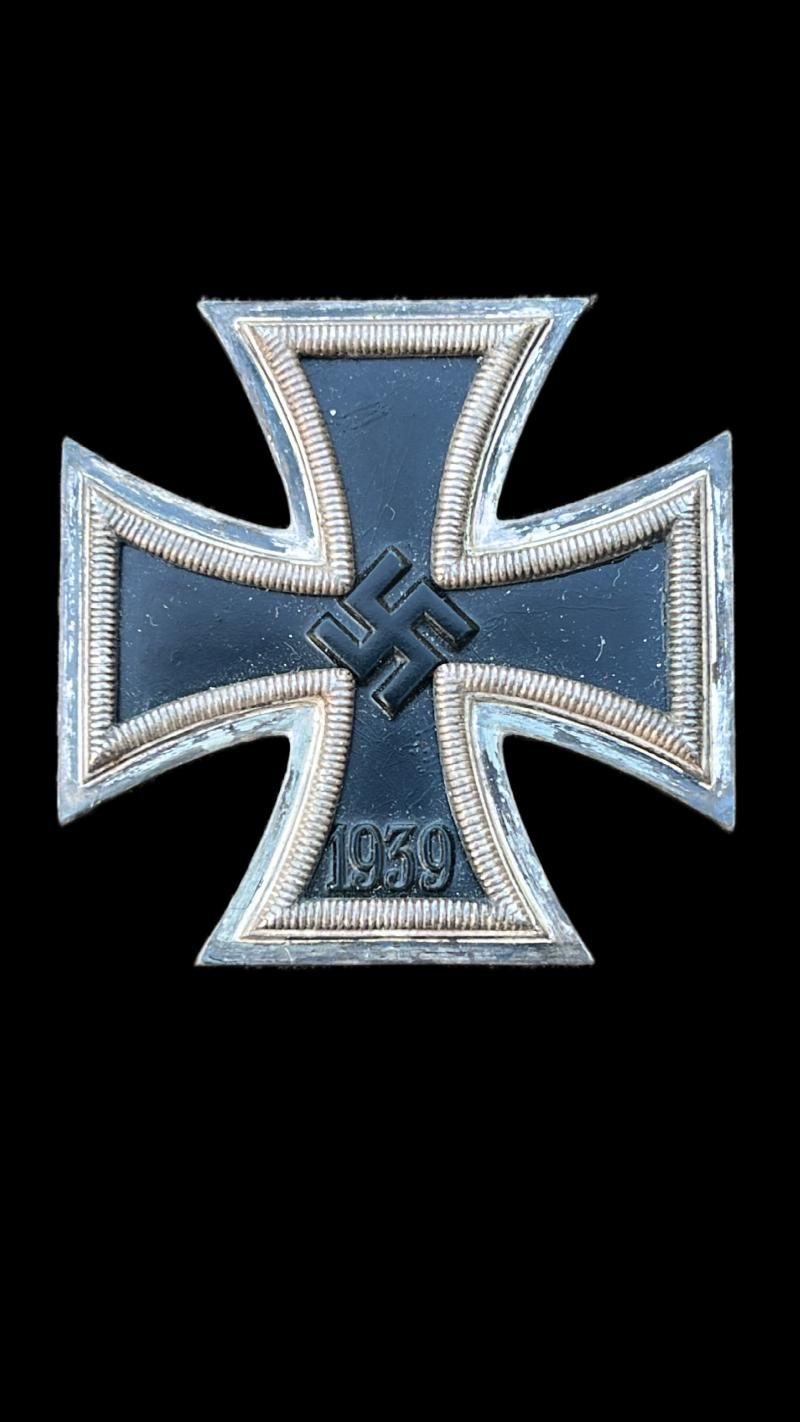 WW2 GERMAN 1ST CLASS IRON CROSS 107