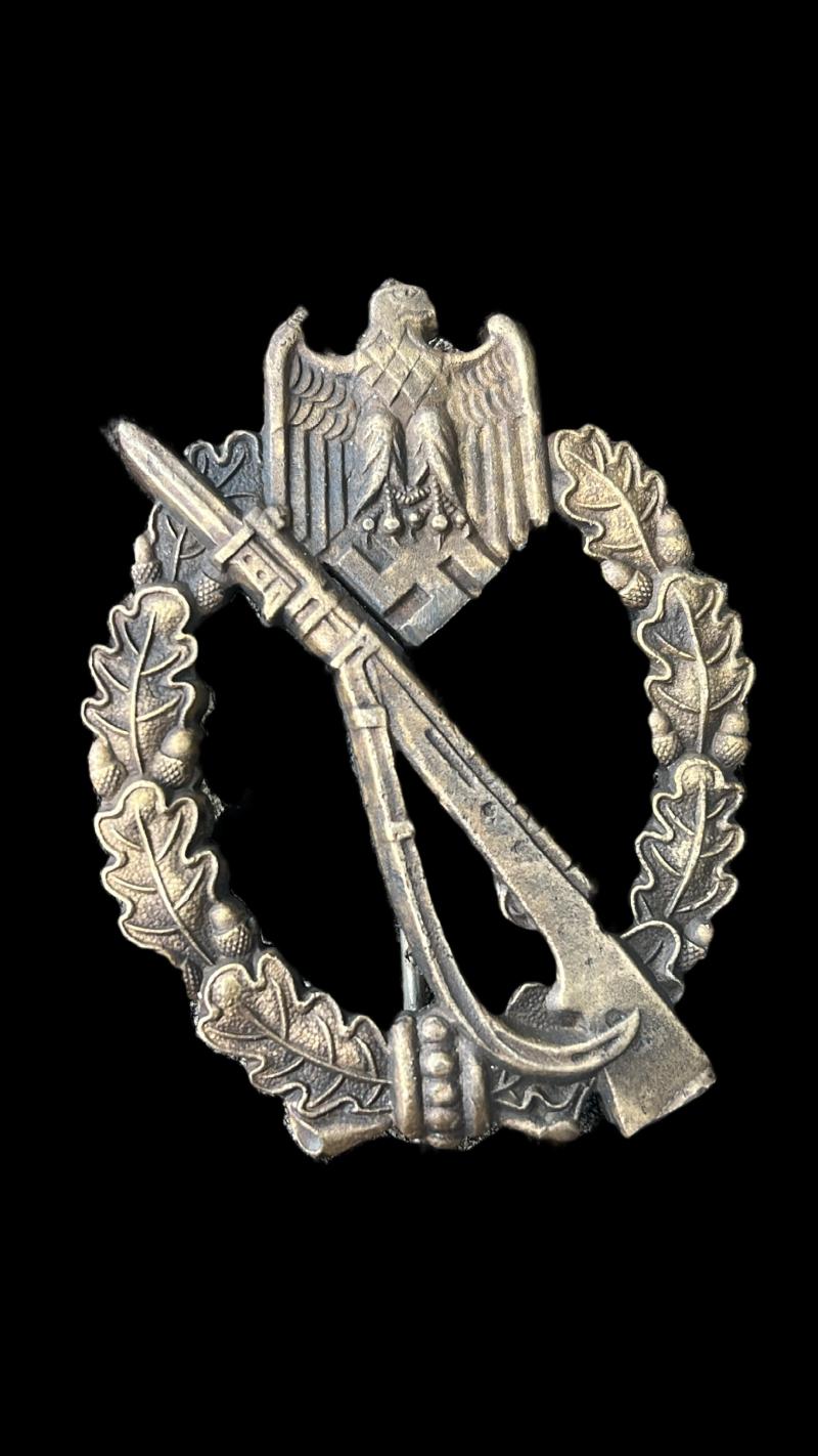 REPRODUCTION WW2 GERMAN INFANTRY ASSAULT BADGE