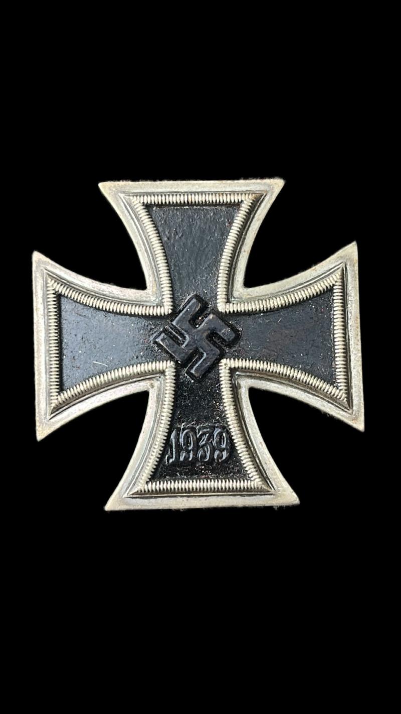 REPRODUCTION WW2 GERMAN IRON CROSS 1ST CLASS