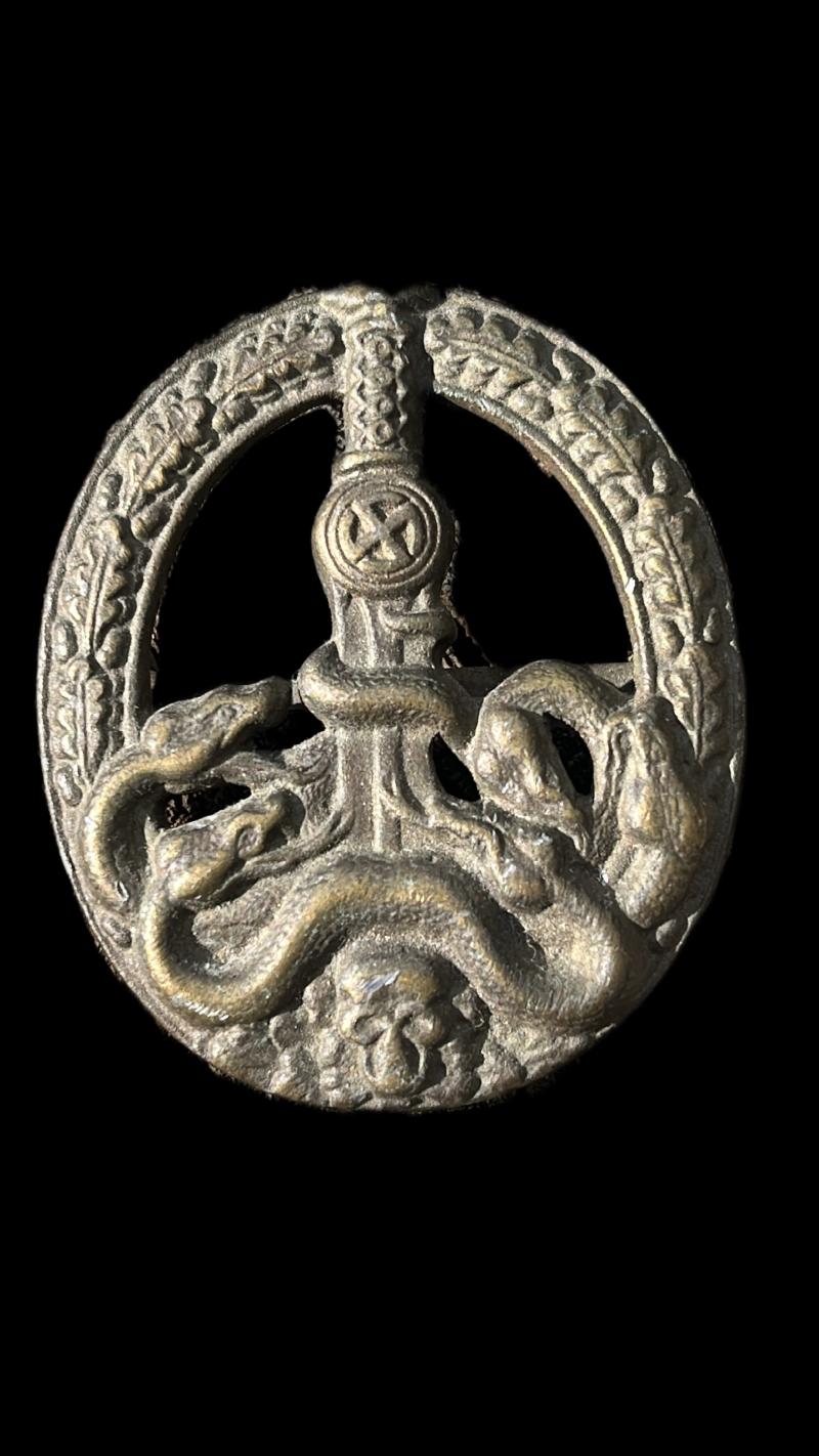 REPRODUCTION WW2 GERMAN PARTISAN BADGE