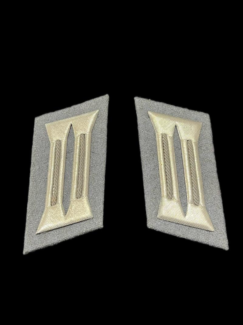EAST GERMAN COLLAR TABS