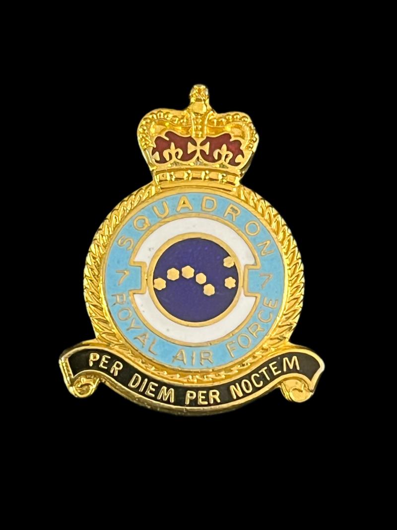 ROYAL AIRFORCE 7 SQUADRON BADGE