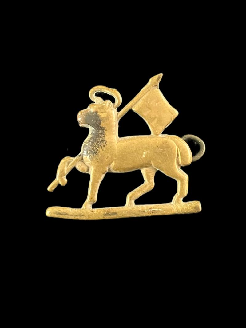 BRITISH ARMY THE QUEENS ROYAL REGIMENT CAP BADGE