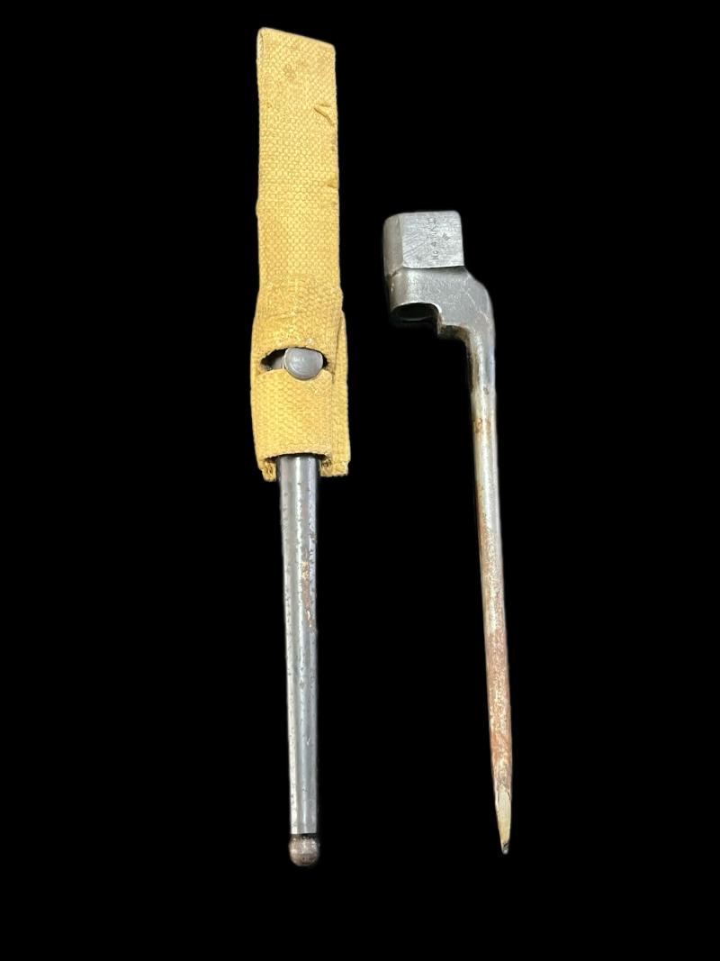 WW2 NO.4 SPIKE BAYONET WITH FROG