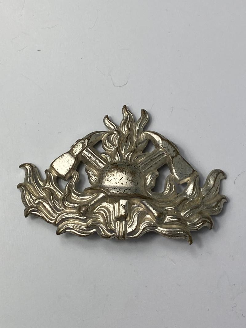 GERMAN DIENST FIRE BRIGADE CAP BADGE