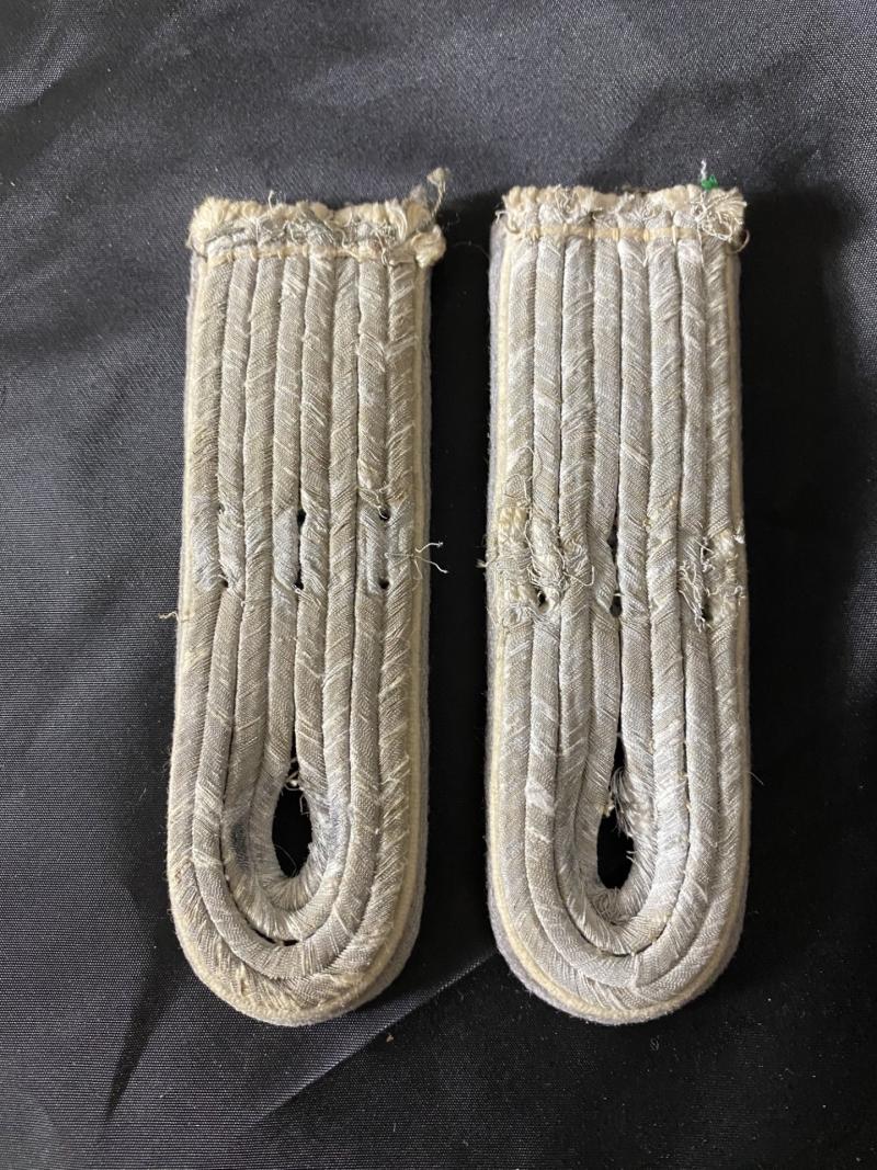 WW2 GERMAN ARMY (HEER)  LEUTNANT SHOULDER BOARDS