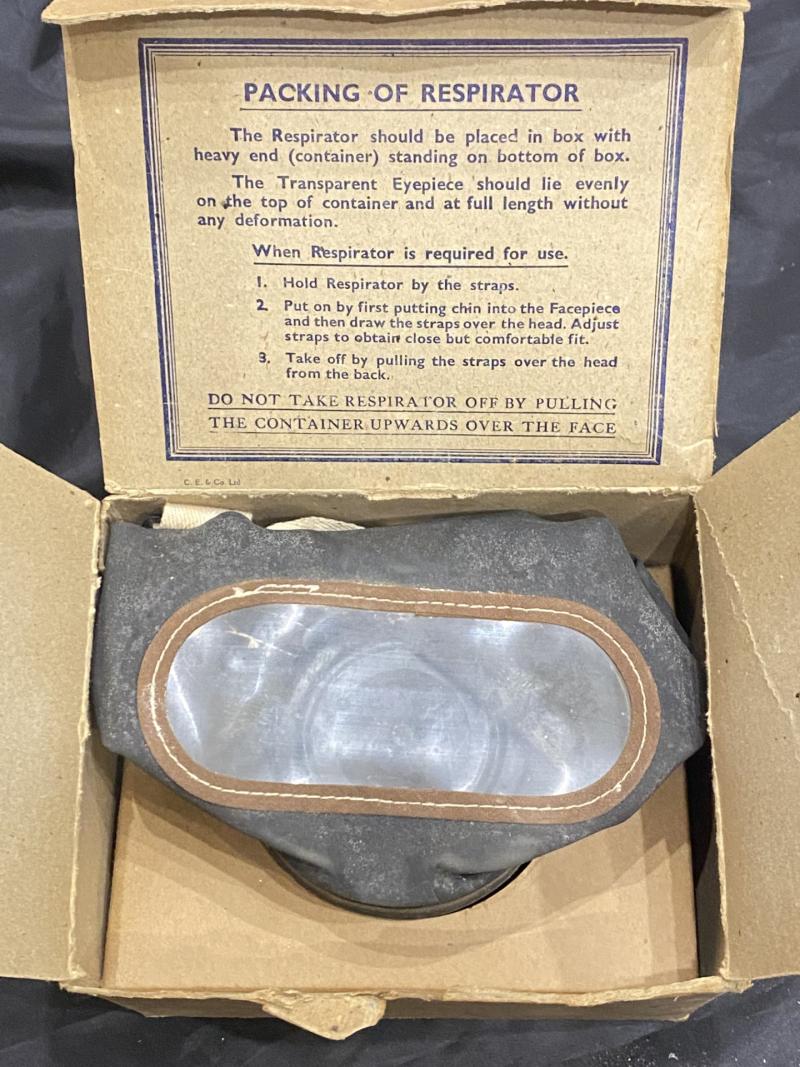 1938 DATED BRITISH CIVILIAN GAS MASK
