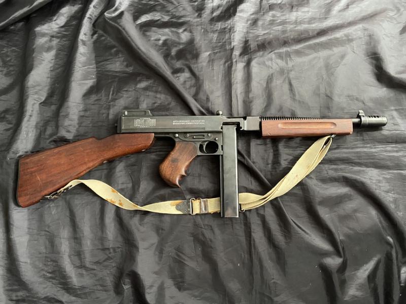DEACTIVATED THOMPSON M1928A1 SMG (MATCHING) (UK DEACTIVATION)