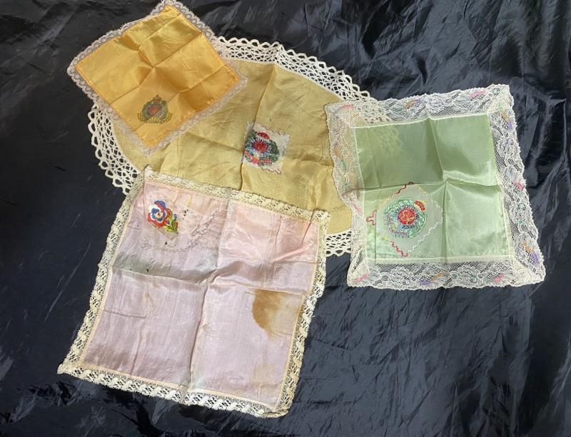 4 X SILK HANKE CHIEFS