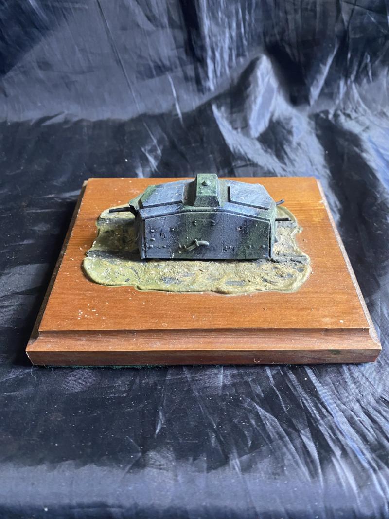 MODEL WW1 TANK